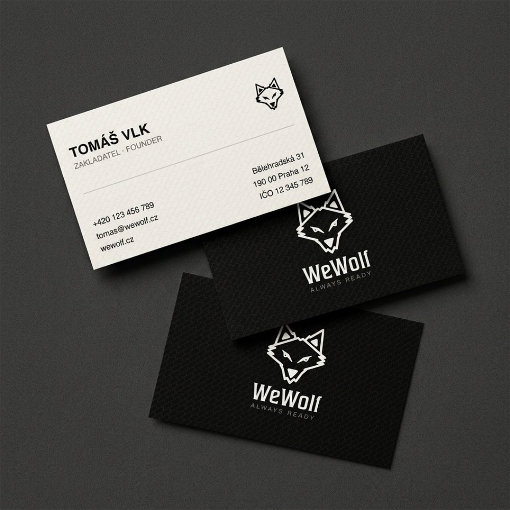 WeWolf vizitky, černobílá varianta s vlčím markem a disciplinovanou typografií
